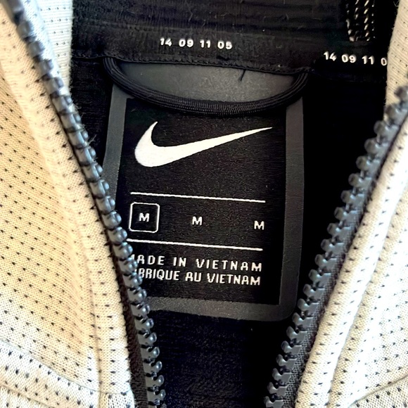 Nike Tech - Dri Fit - Hoodie zip up - grey knit - Size Medium - Picture 3 of 6